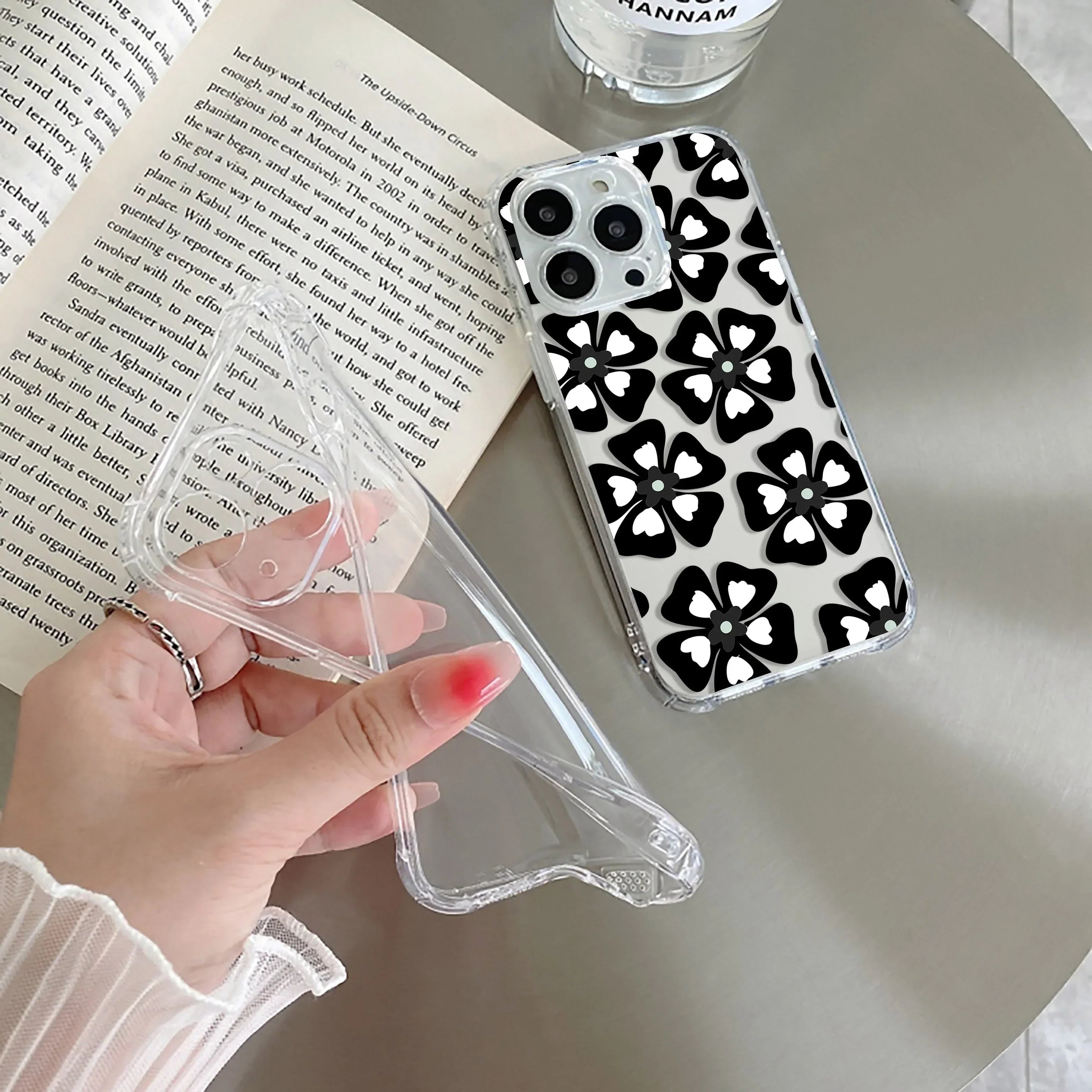 Black and White Flower Transparent Silicon case For Google Pixel 10