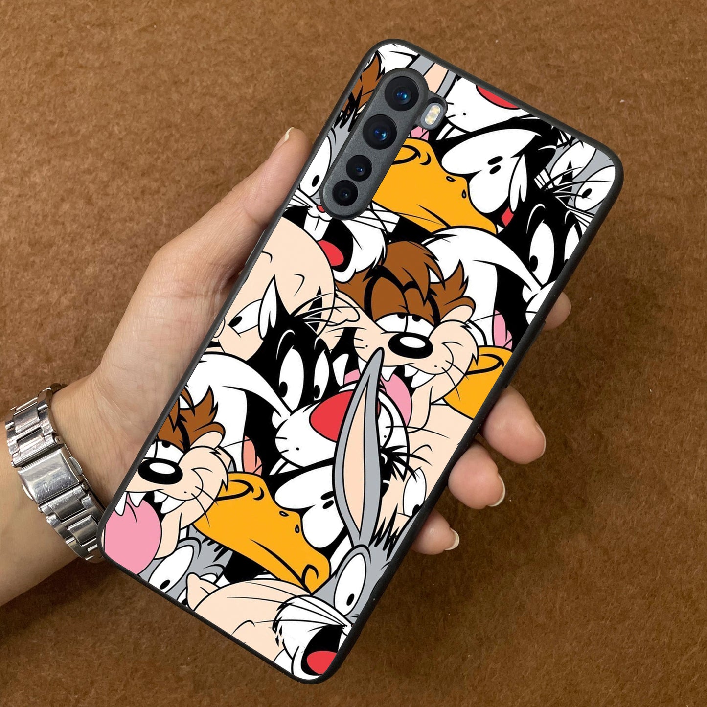 Cute Bugs Bunny Glossy Metal Case Cover For OnePlus ShopOnCliQ