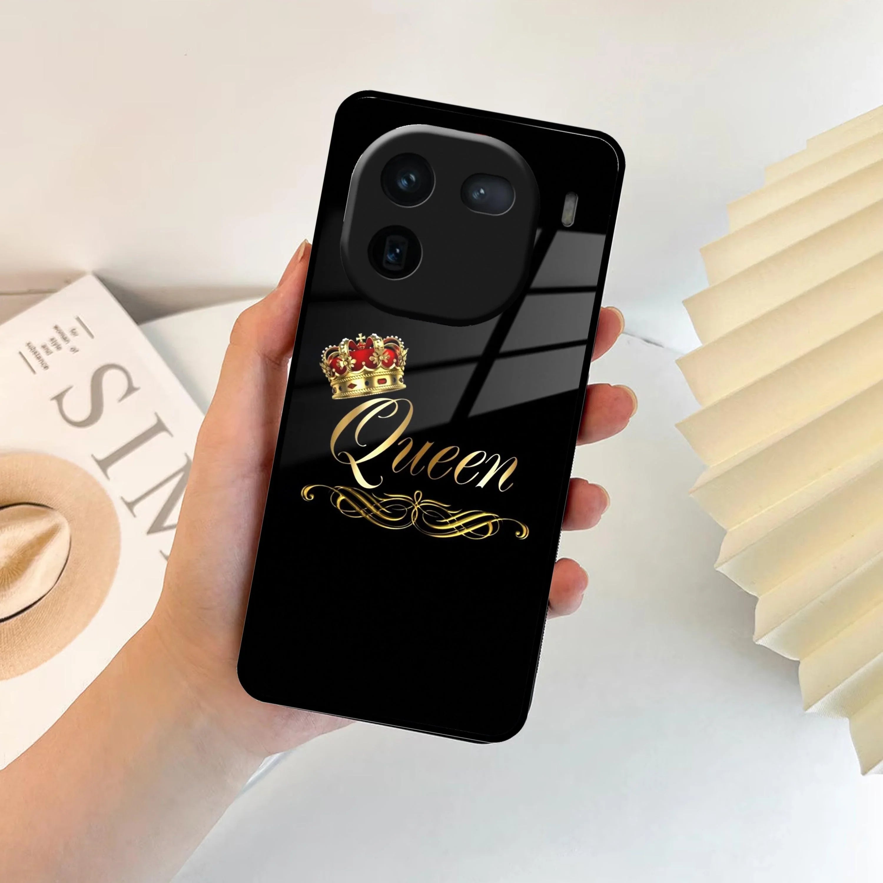 Cute Queen With Crown Glass Case For Vivo - ShopOnCliQ