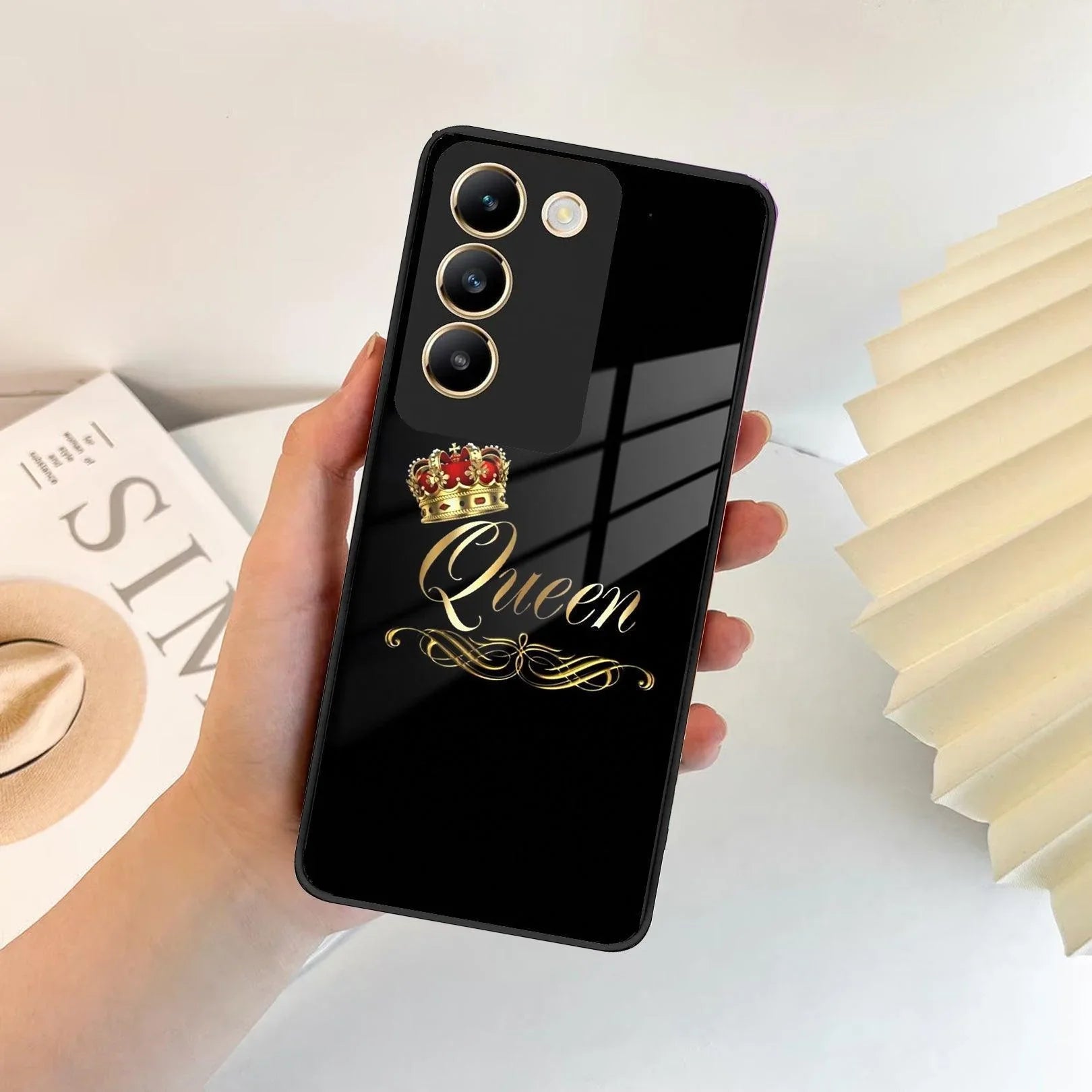 Cute Queen With Crown Glass Case For Vivo - ShopOnCliQ
