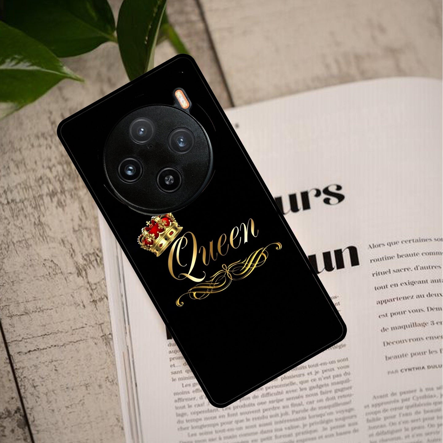 Cute Queen With Crown Glass Case For Vivo