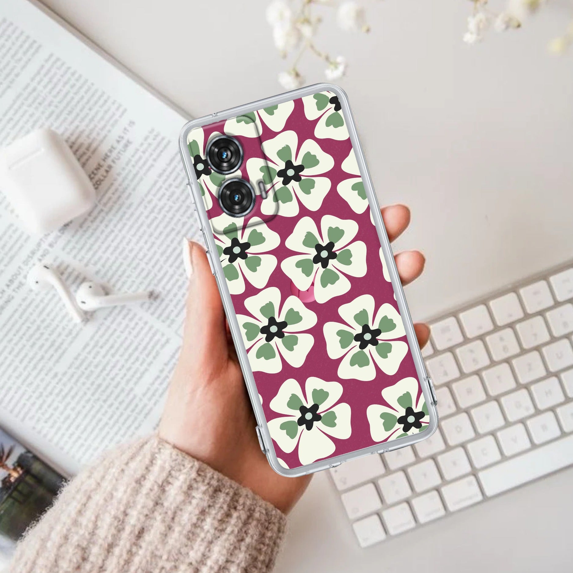 Black and Green Flower Anti Yellow Case For Motorola G96 5G