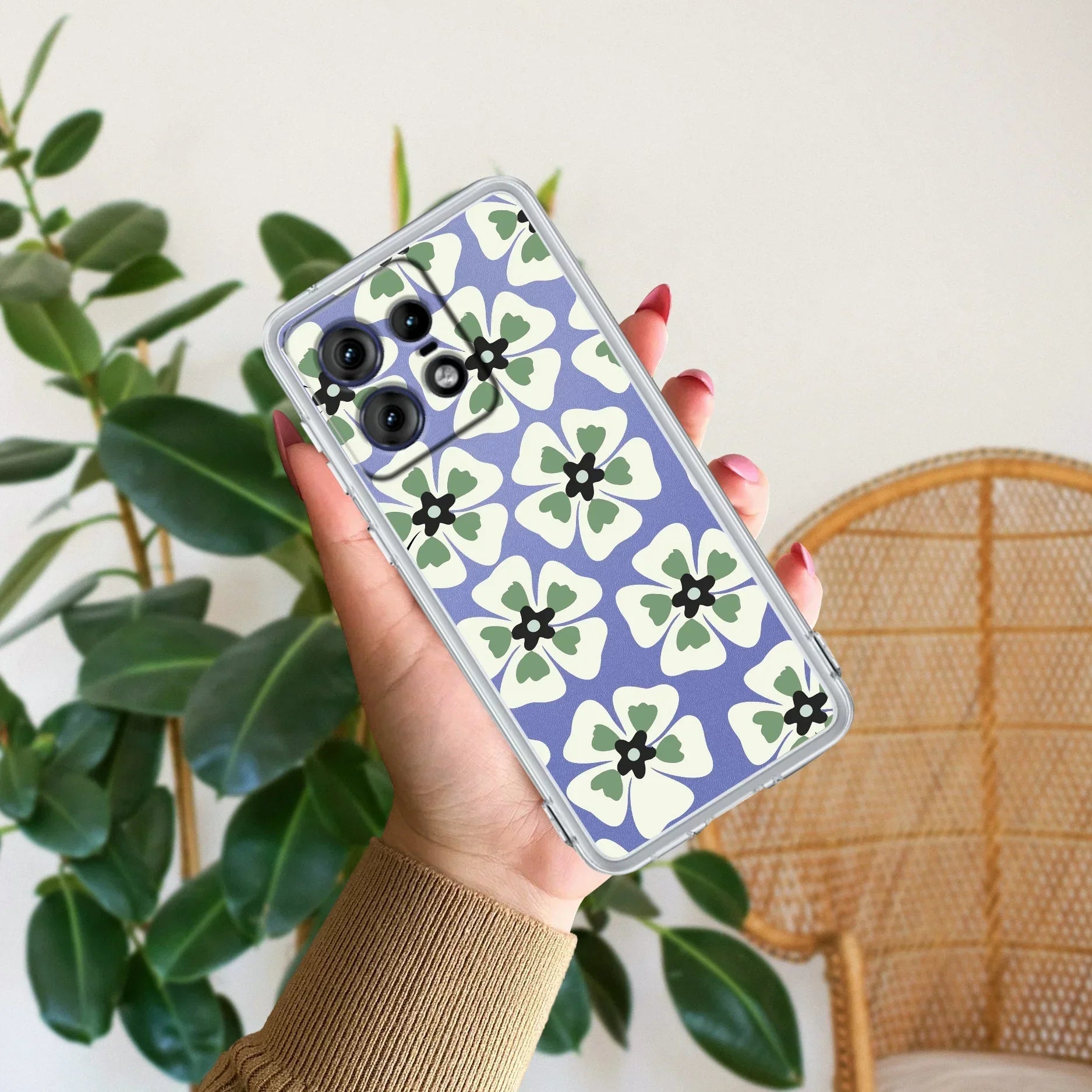 Black and Green Flower Anti Yellow Case For Motorola Edge 50 Pro