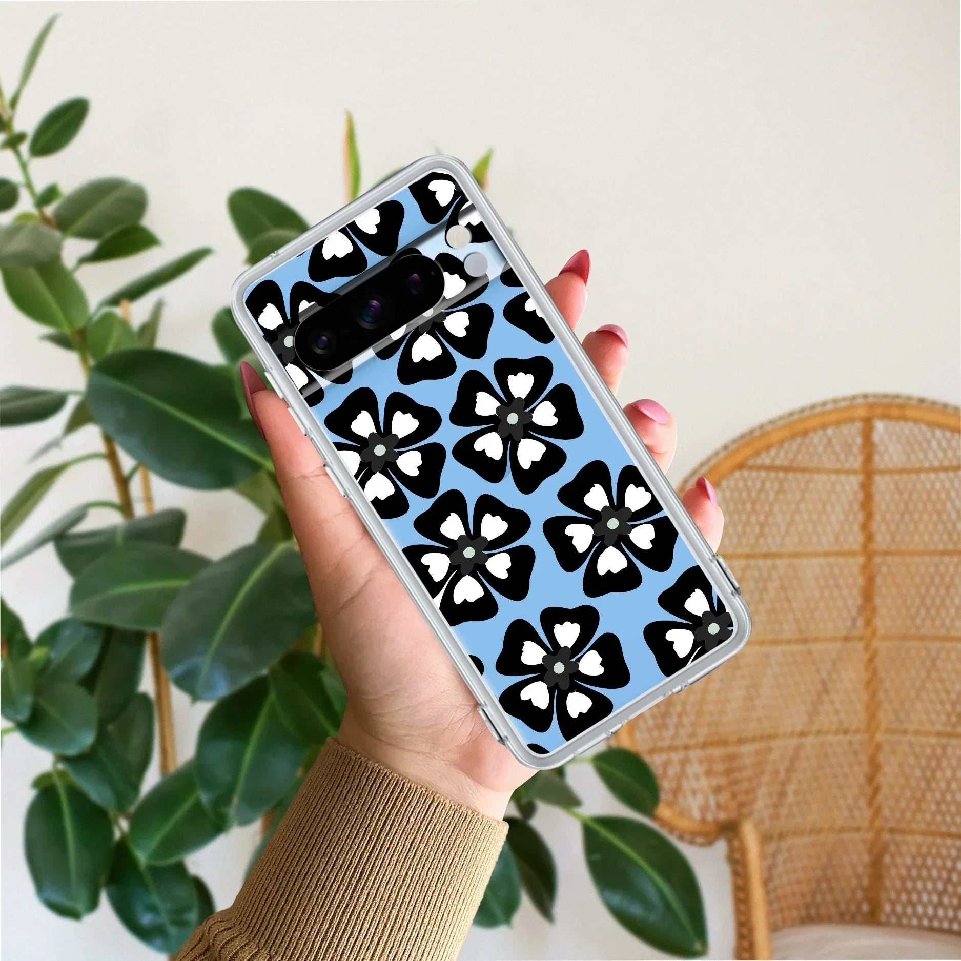 Black and White Flower Transparent Silicon case For Google Pixel 8 Pro 5G