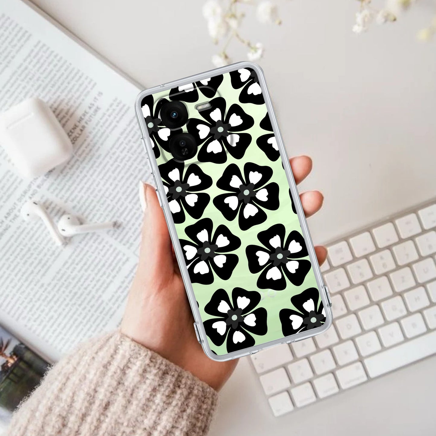 Black and White Flower Transparent Silicon case For iQOO