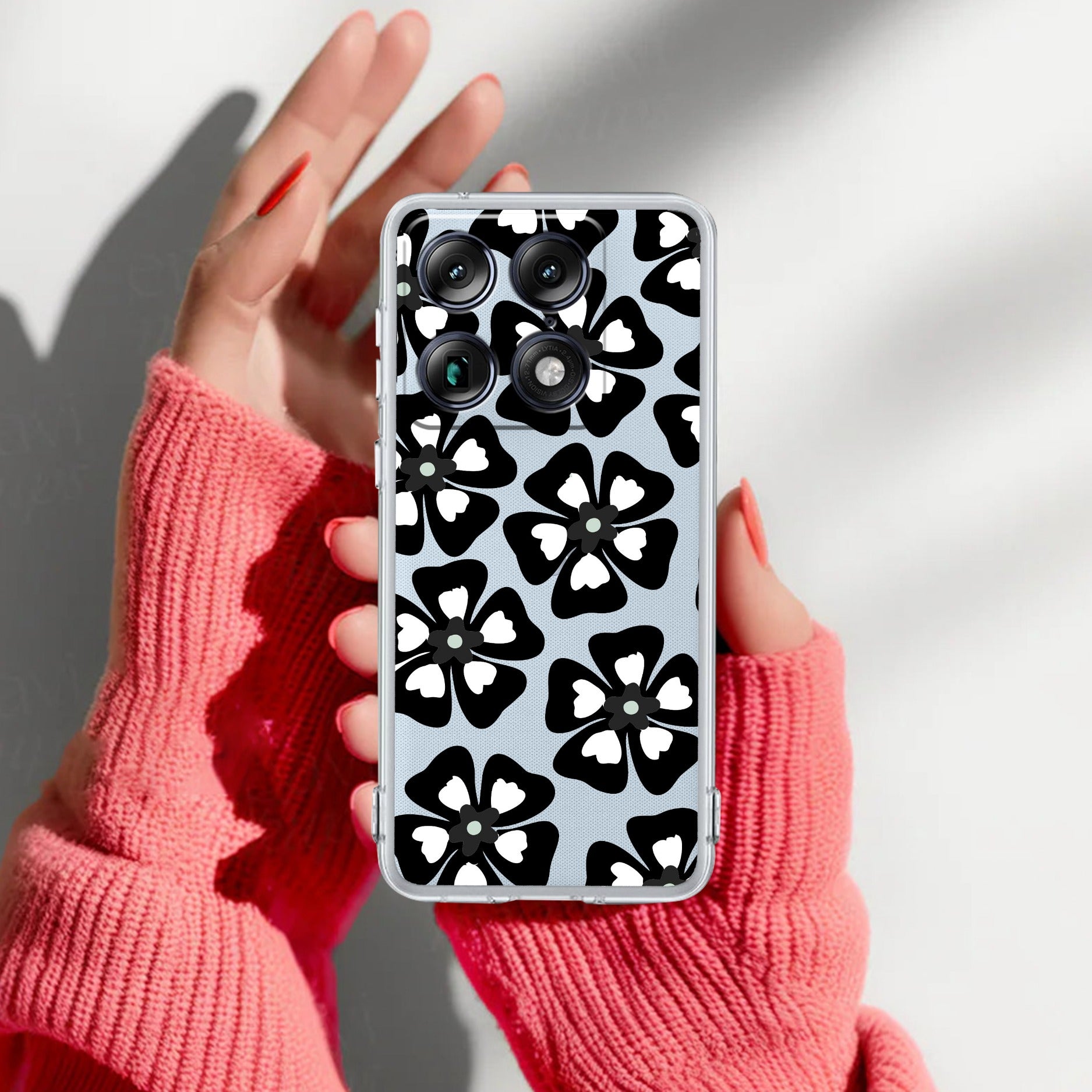 Black and White Flower Anti Yellow Case For Motorola Edge 60 Pro 5G
