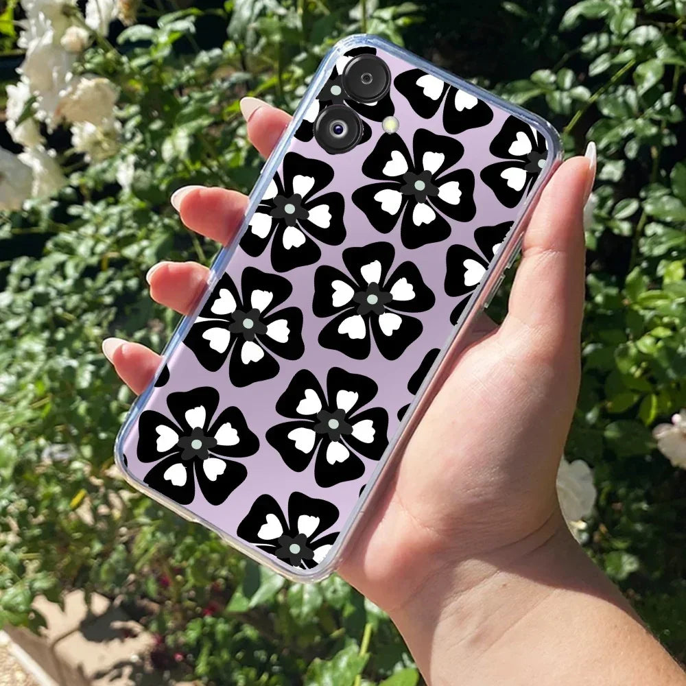 Black and White Flower Anti Yellow Case For Samsung Galaxy M06 5G