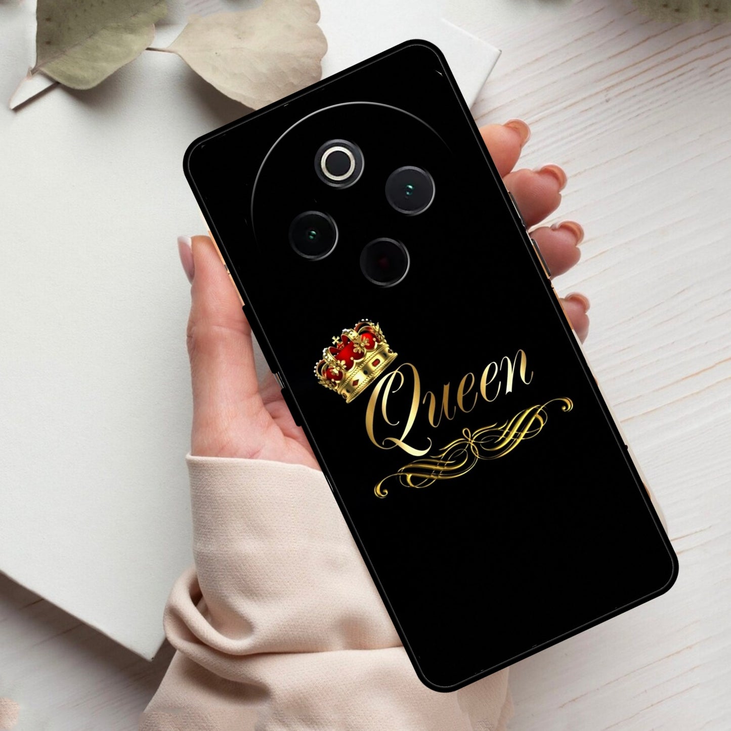 Cute Queen With Crown Glass Case For Vivo