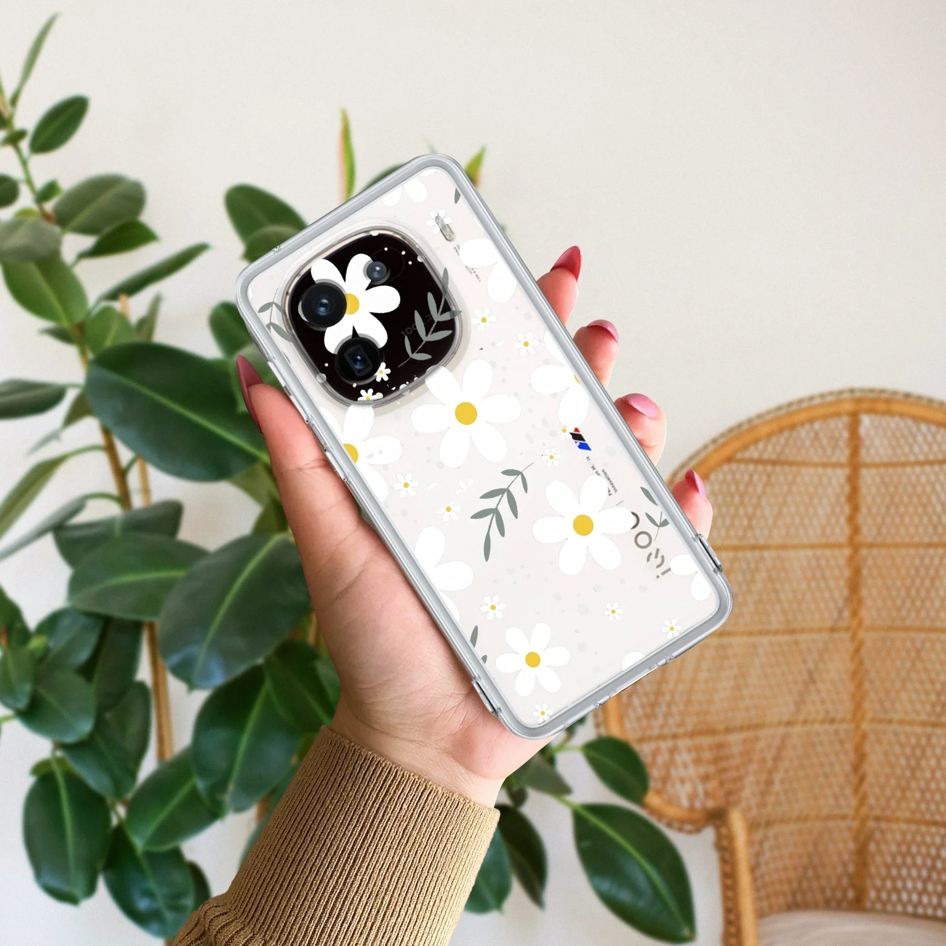 Daisy Bloom Transparent Silicon Case For iQOO 12 5G