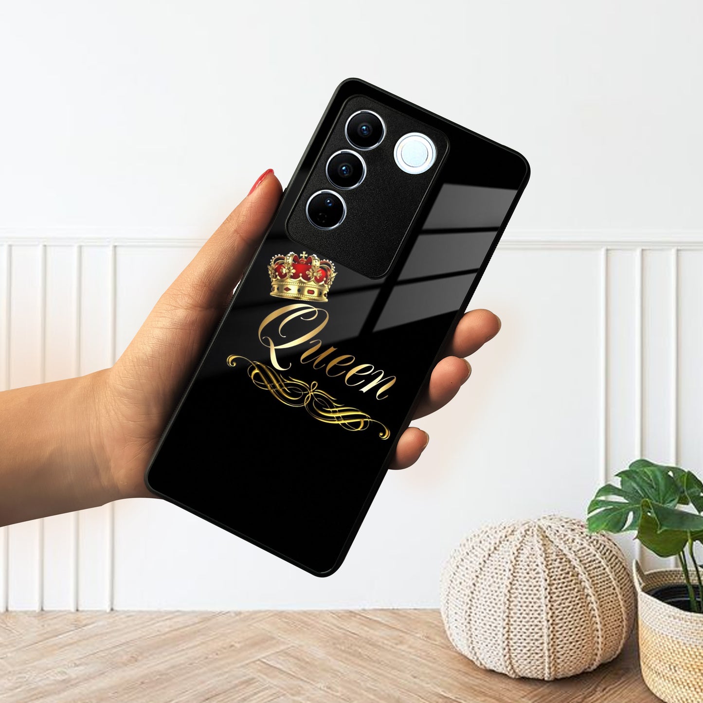 Cute Queen With Crown Glass Case For Vivo