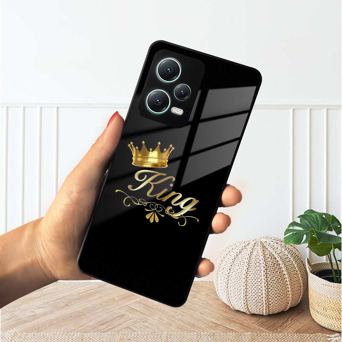 Cute King With Crown Glass Case For Poco